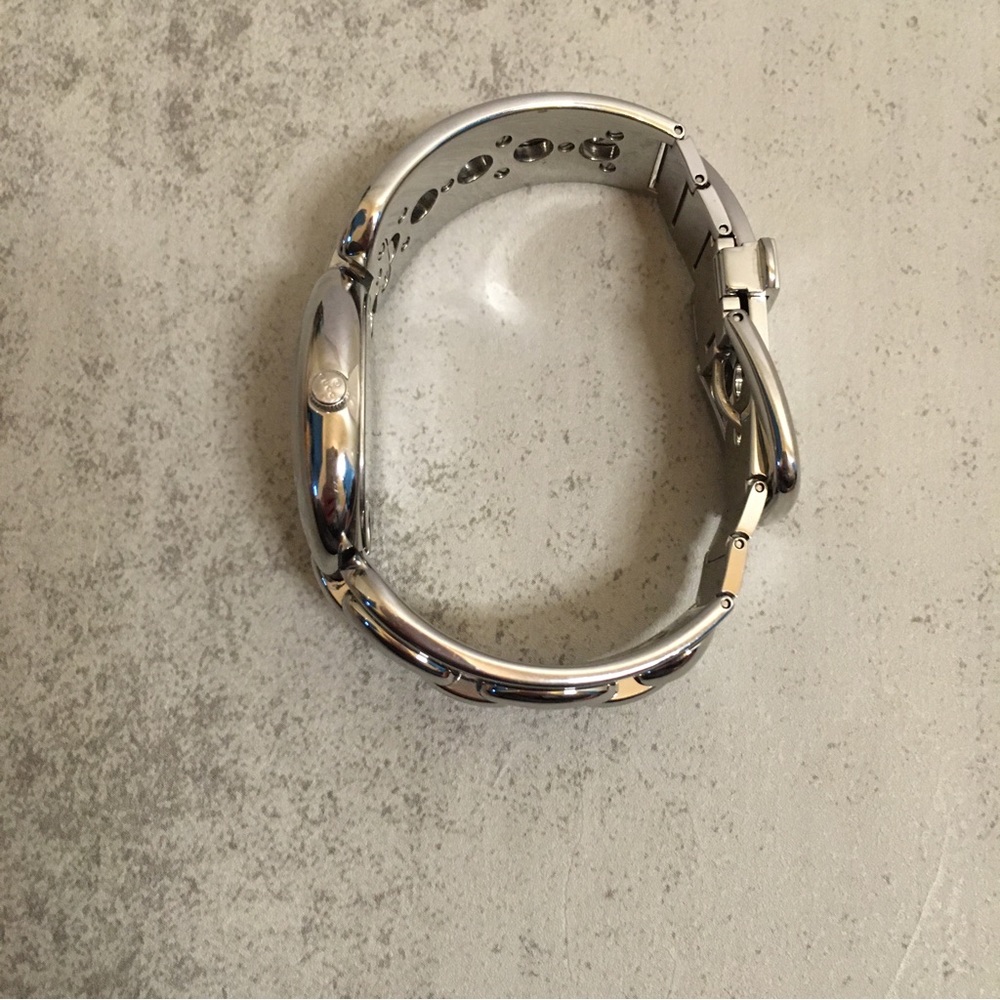 EUC Gucci Mother of Pearl Marina Chain Bracelet Watch - Picture 8 of 16